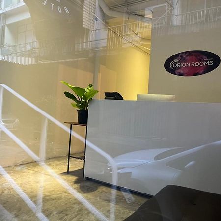 Cozy Rooms Asoke Bangkok Exterior photo