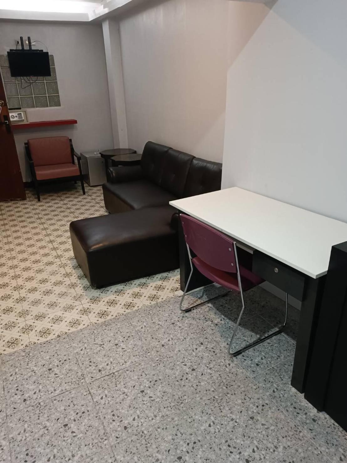 Cozy Rooms Asoke Bangkok Exterior photo