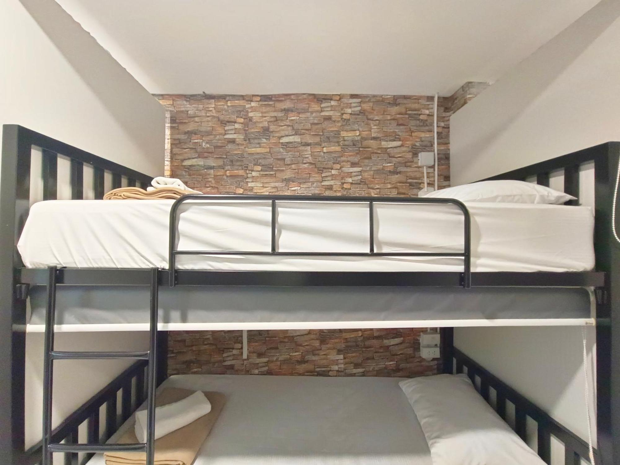 Cozy Rooms Asoke Bangkok Exterior photo